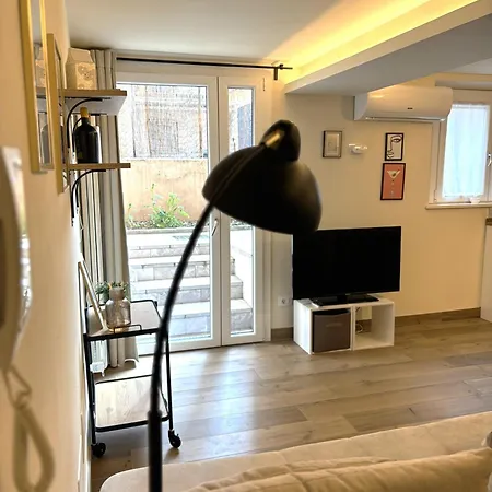 Garibaldi 7 アパート *