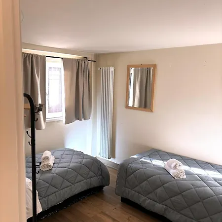 Διαμέρισμα Garibaldi 7 *