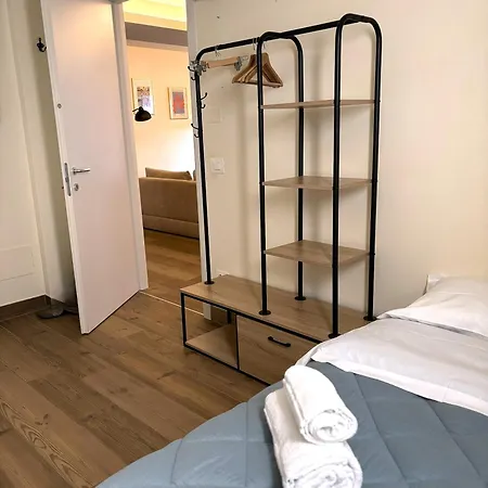 Garibaldi 7 *