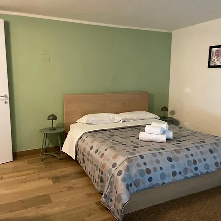 Lägenhet Garibaldi 7