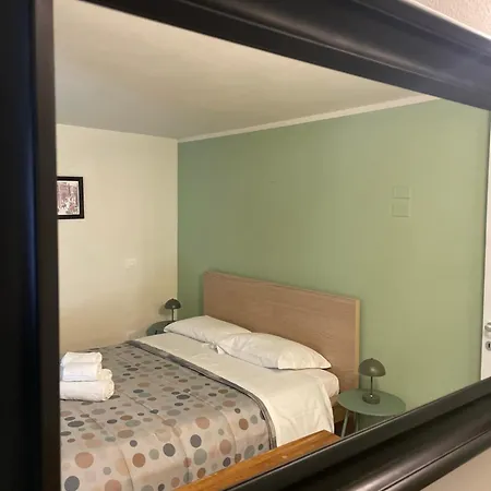 Garibaldi 7 Lägenhet *